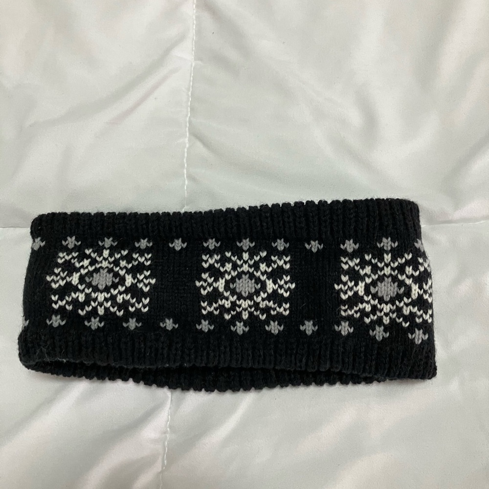 Black and White Knit Headband